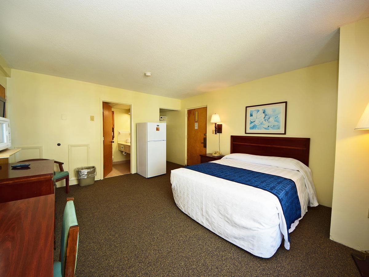 Holiday Sands South Миртъл Бийч Екстериор снимка